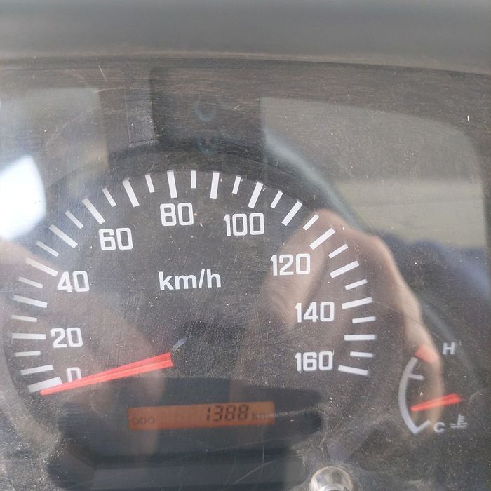 Isuzu 5 tonalik yuk mashina