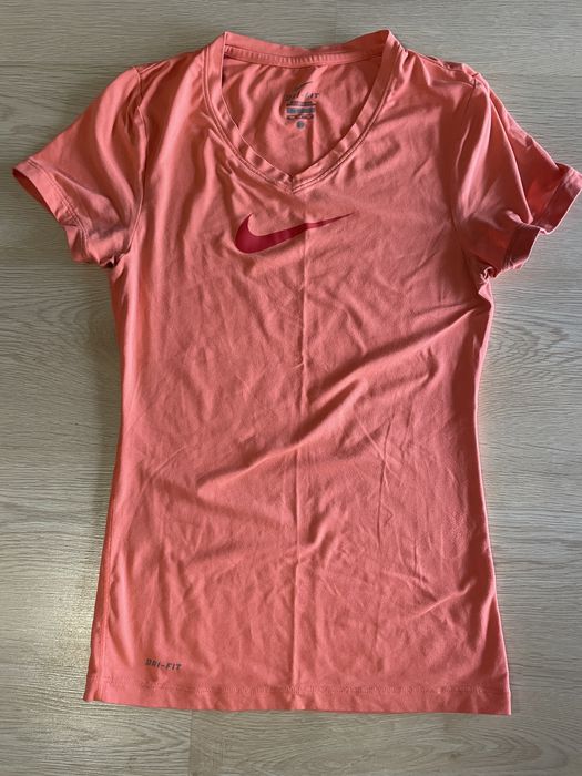 Тениски Nike, adidas