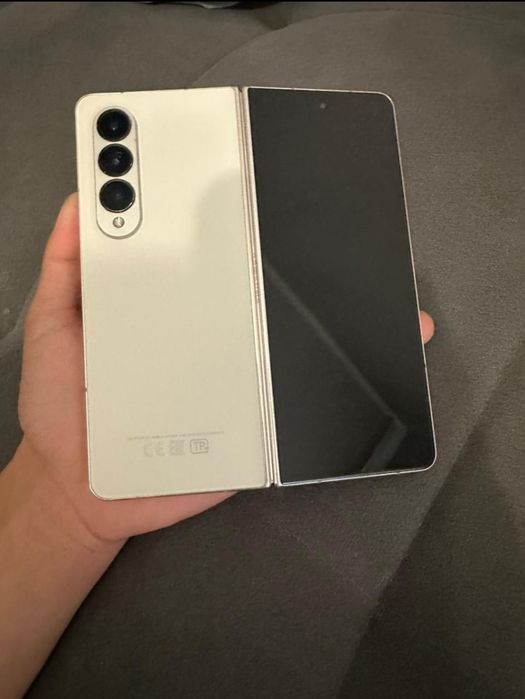 Продам  зет фолд 4