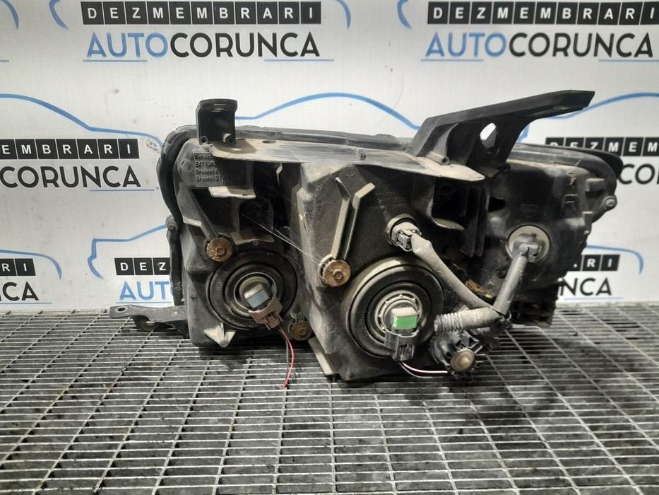 Far Dreapta Mitsubishi Shogun Pajero 2006 - 2011 SUV 4 Usi (1096) Fara xenon 10087872