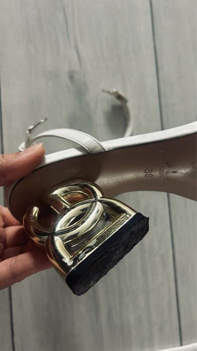 Женские босоножки 5000