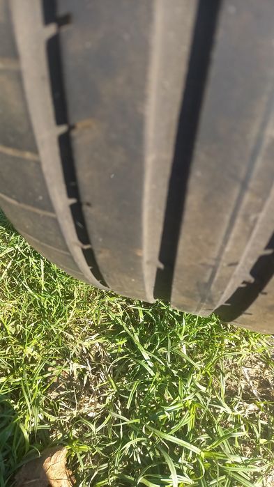 4бр. гуми 235 45 17,  две Fulda и две Black lion