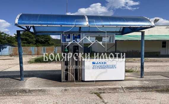 Продава се Промишлена сграда в с. Долна Липница, Област Велико Търново - 1423 кв.м за 43 €/кв.м - Снимка #3