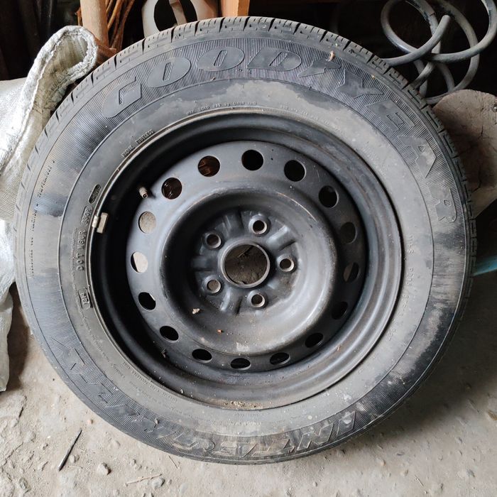 Шина летняя на камри