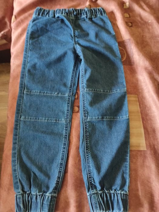 Блузи,слуичъри, дънки и анцуг