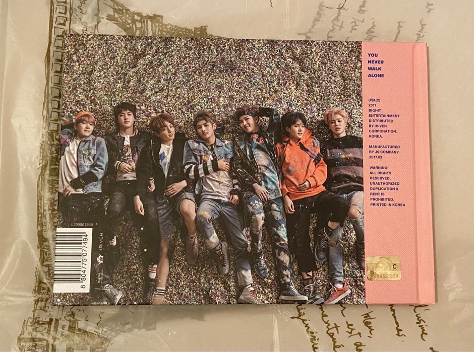 Альбом BTS - Wings: You never walk alone (Right version)