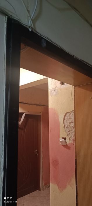 Продавам желязна входна врата