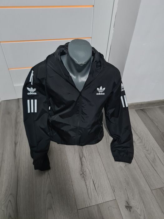 Geacă Adidas bărbați de primăvară!