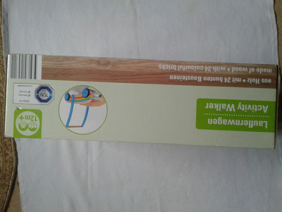 Premergator din lemn, cu 24 cuburi de construit, viu colorate, nou