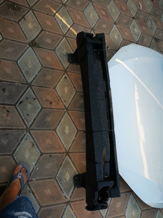 Bara spoiler grila centrala capota armatura Toyota corolla cross 2023