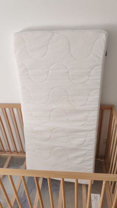 Pătuț din fag 60x120 (Singlar ikea) + saltea ( ikea) + protectie impermeabila si  cearceafuri