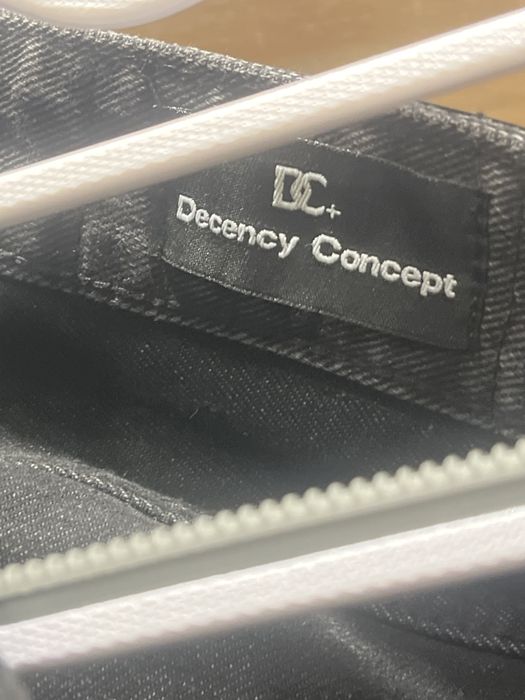 Джинсы Decency Concept L