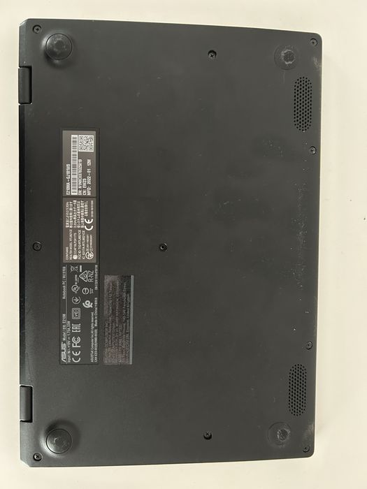 Laptop Asus E210