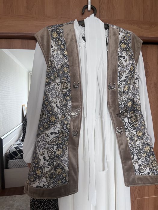 Продам платья,одевалась один раз