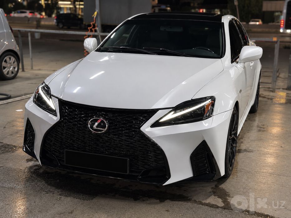 Lexus Is300 сотилади лексус