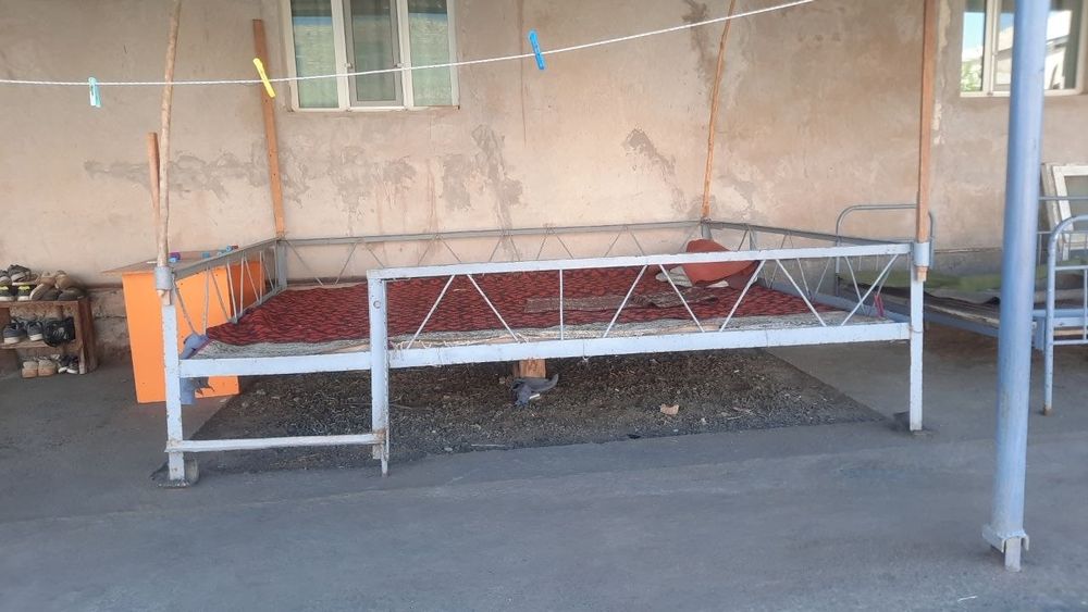 Tashan 2,5x2,7 satiladi