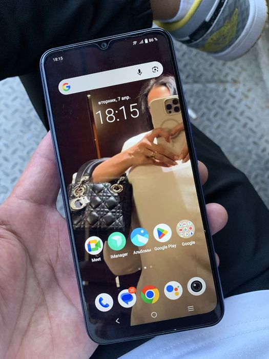 Продам телефон vivo