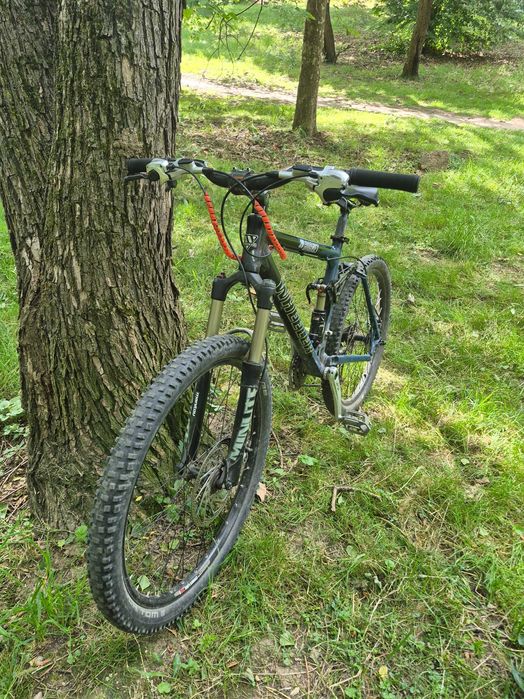 Bicicleta full suspension