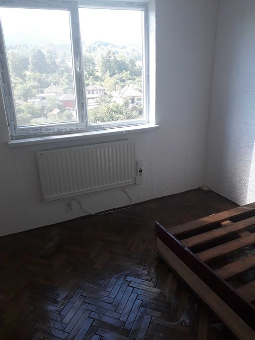 Apartament spre vinzare stare de reparatie , bun pentru investitie