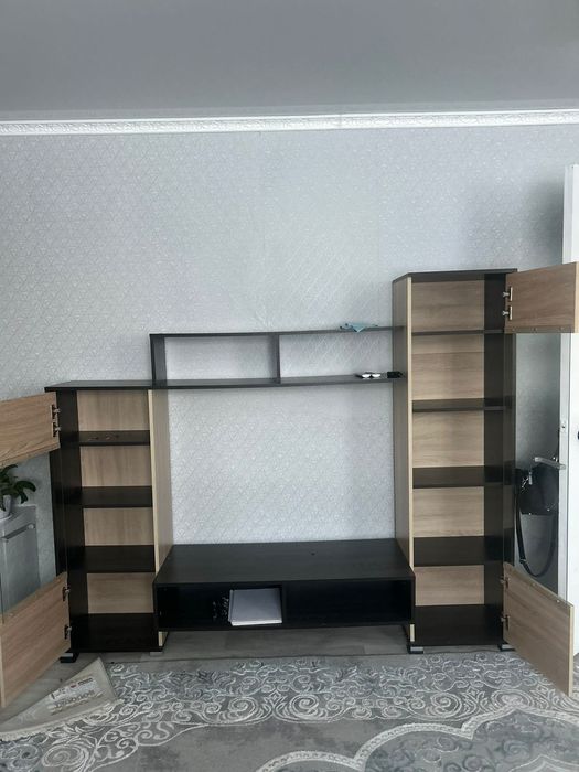 Продам  стенку для гостиной