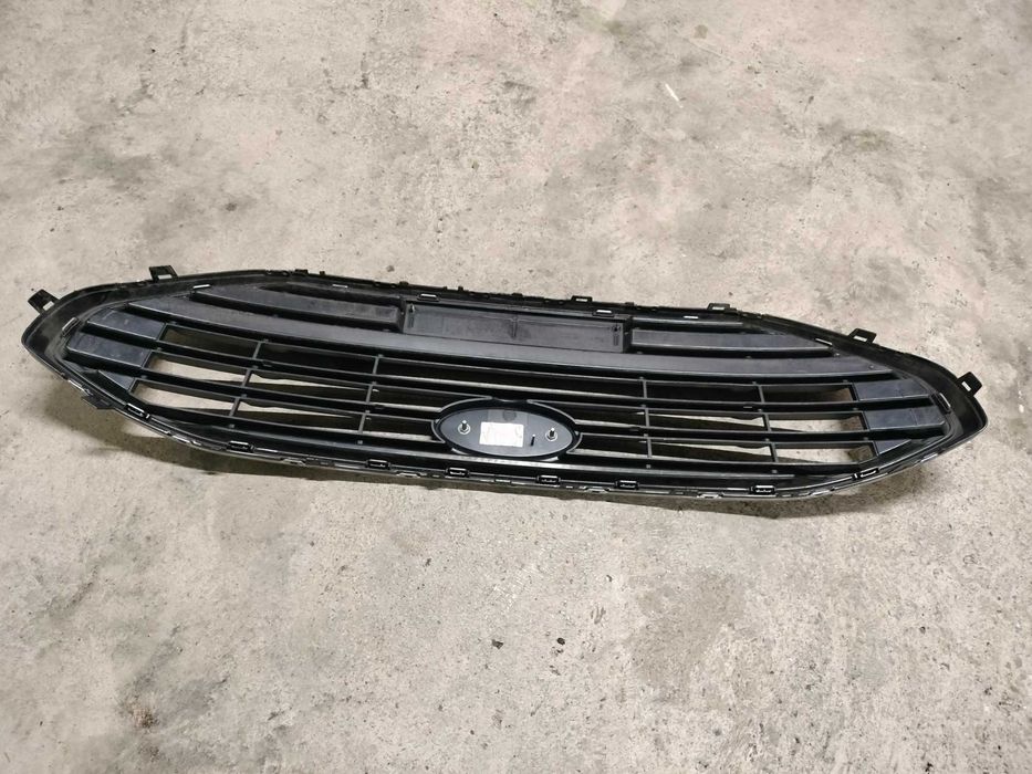 Grila centrala Ford Focus model 2022-2025