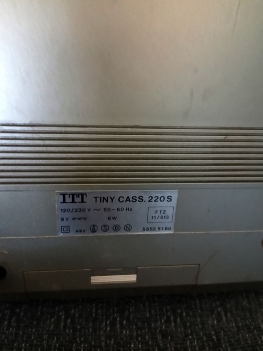 Касетофон Phillips 066 и Itt Тiny 220
