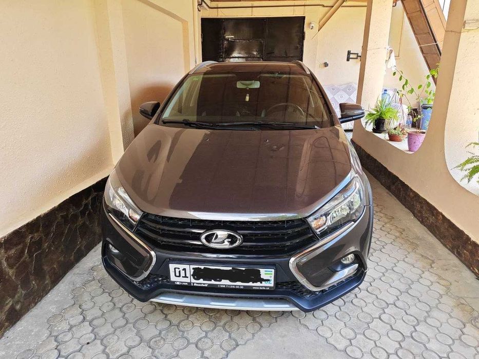 LADA Westa SW Cross