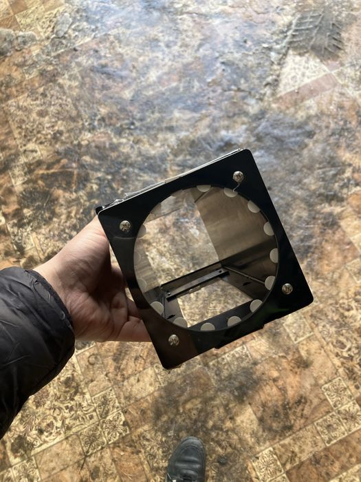 Диспенсер под крышки D90