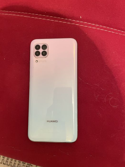 Продам телефон HUAWEI P 40 LITE