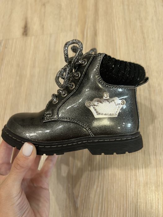 Ботинки на девочку