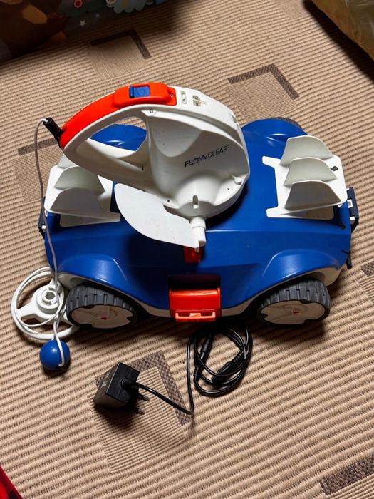 Продам бассейн комплектом