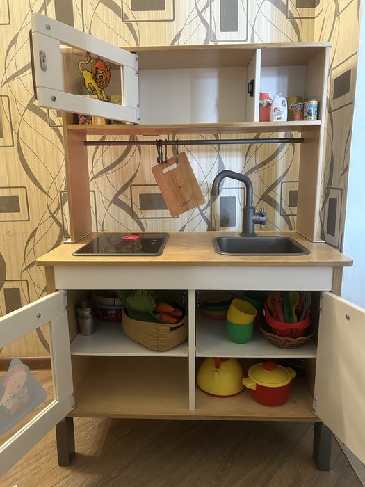 Продам детскую кухню