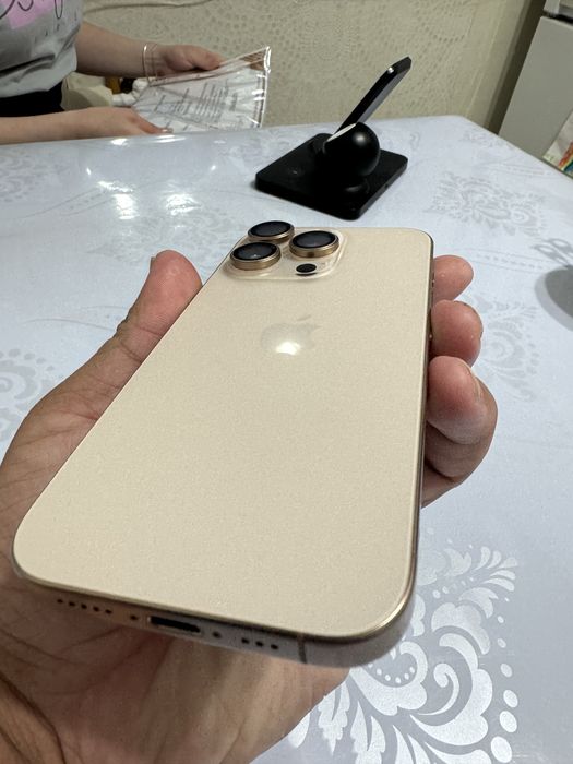 Продам Apple 16pro срочно