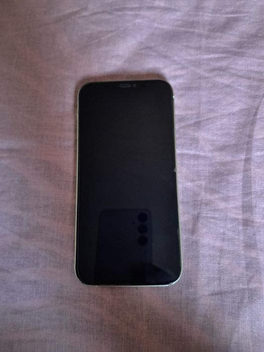 IPhone 12 64gb 77% капацитет  само батерията трябва да се смени