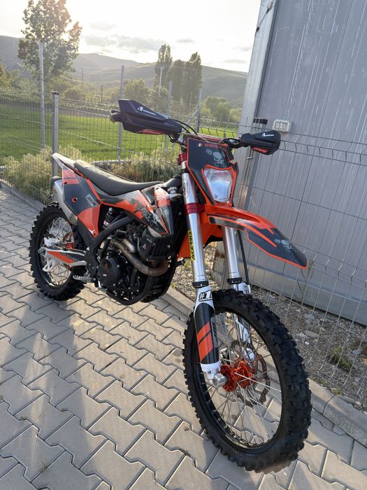 Vând Alfarad X8.