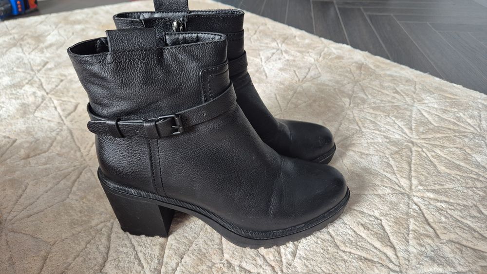 Продам зимние сапоги