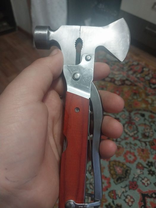 Охотничий топор.