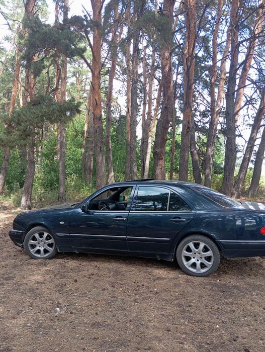 Продам мерседес бенсе 210