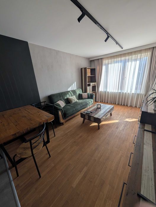 3 стаен под наем Винс