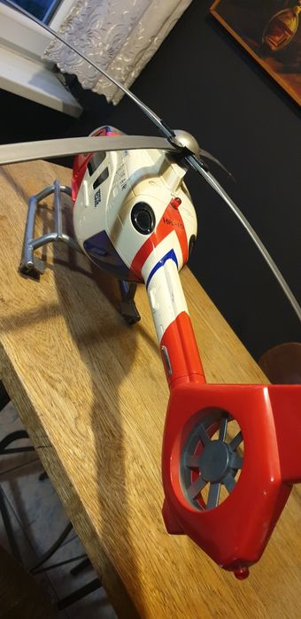 Elicopter gigant ca si Playmobil
