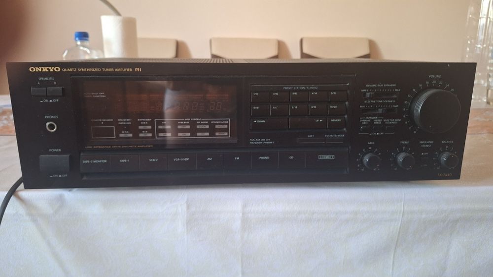Vand amplituner Onkyo cu telecomanda