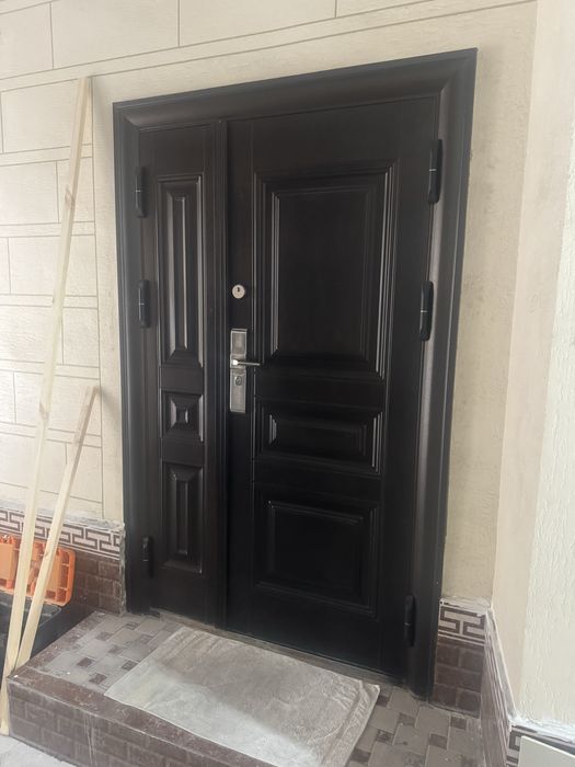 Варота, эшик сотилади