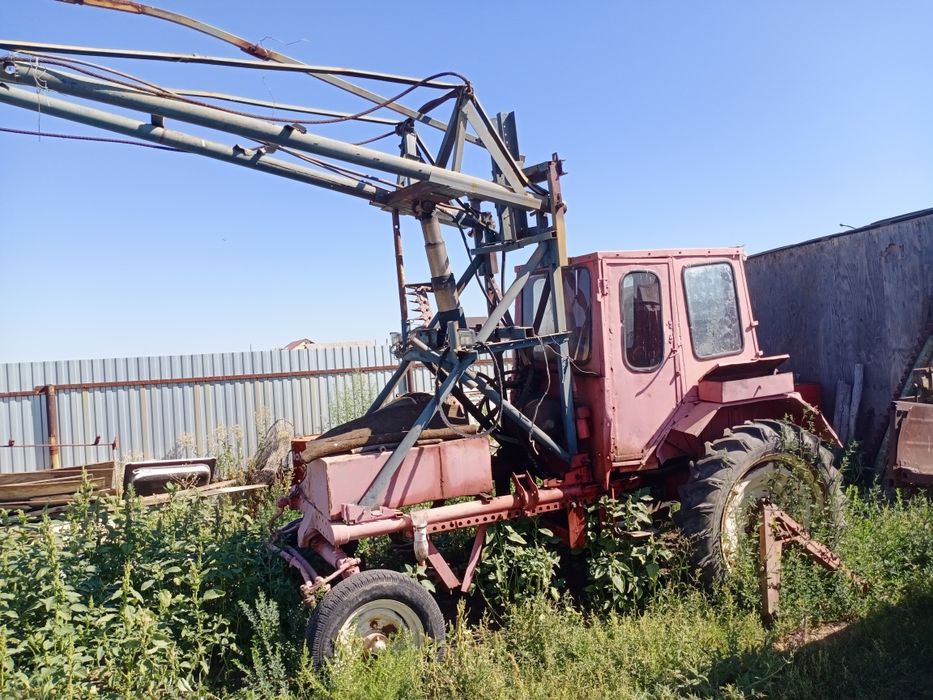 Продам трактор т16