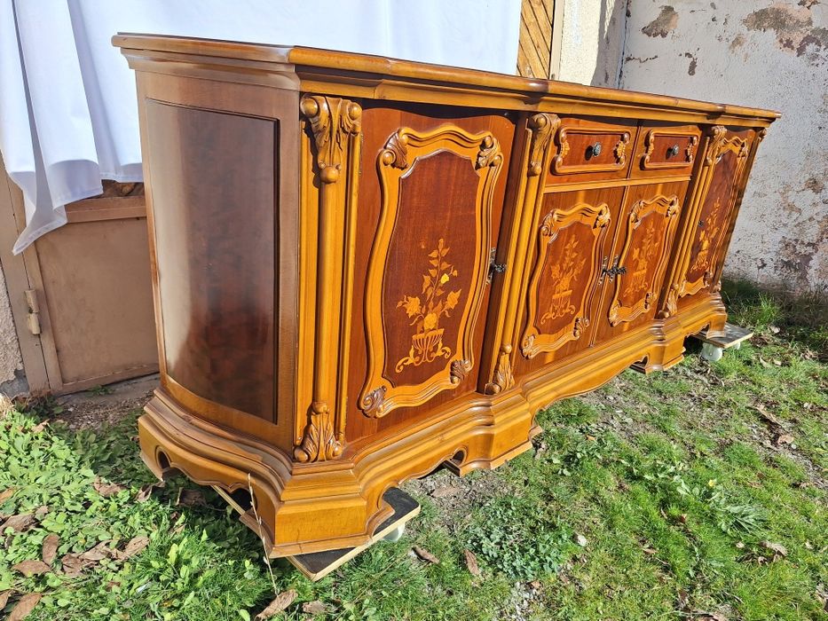 Италиански уникален комод с богата Интарзия