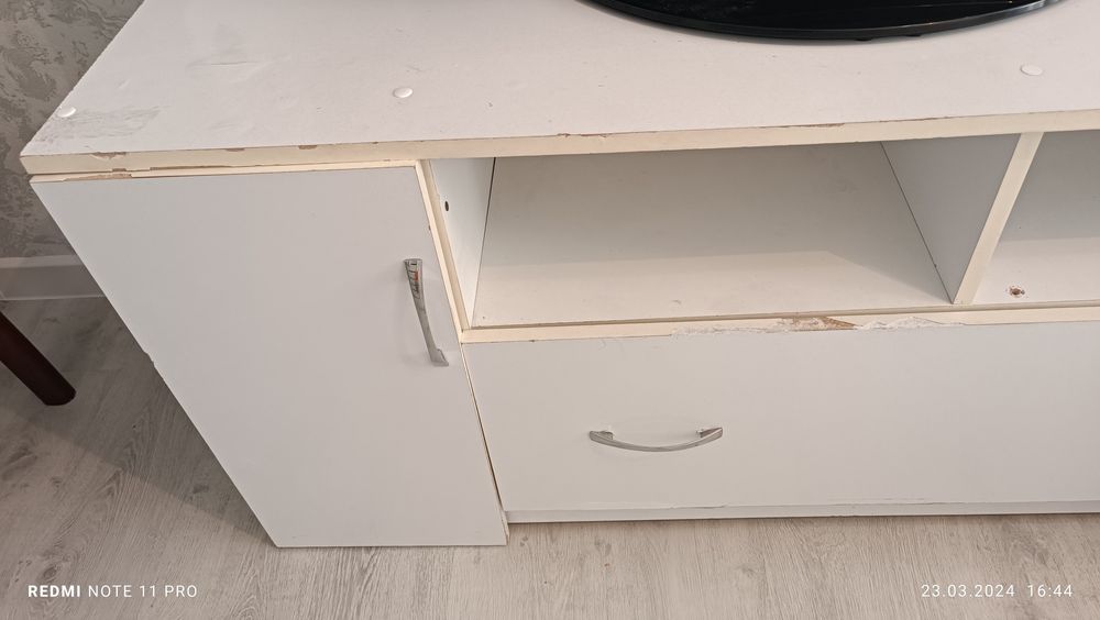 Тумба под телевизор