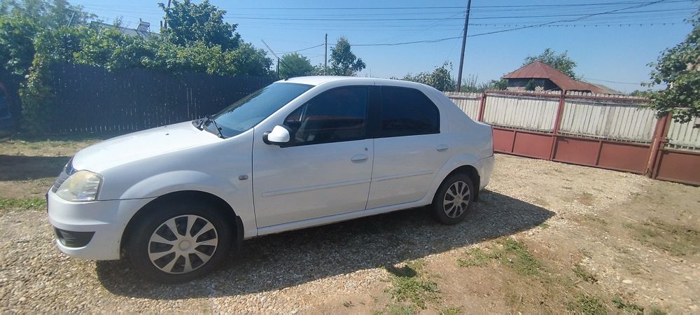 Dacia Logan 1.2 benzina an 2011