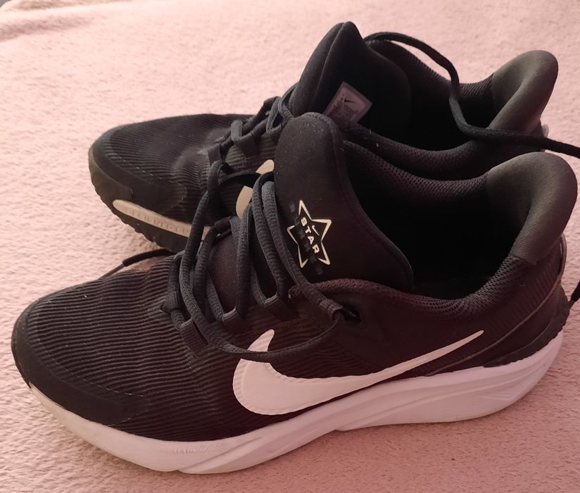 Маратонки Nike  37