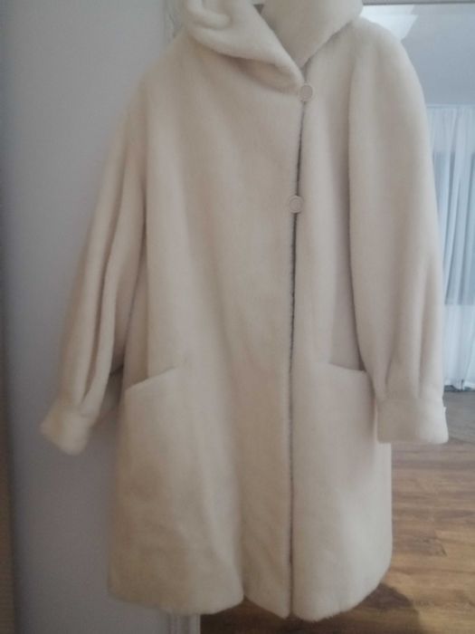 Palton din lâna alpaca