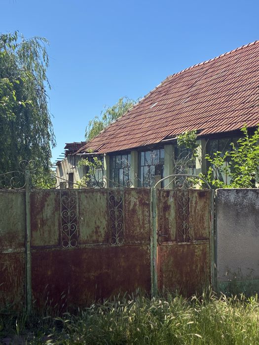 Vand casa cu teren in Voiteg