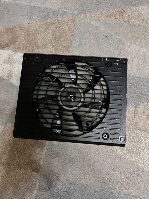 Блок питания Corsair RM1000x